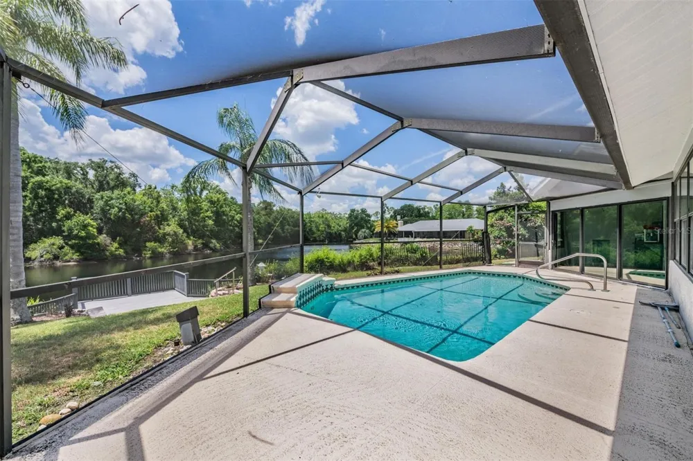 3817 NICHOLAS CIRCLE Tarpon Springs, FL 34688