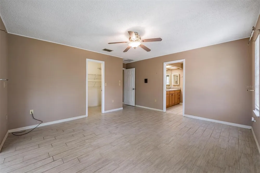 3817 NICHOLAS CIRCLE Tarpon Springs, FL 34688