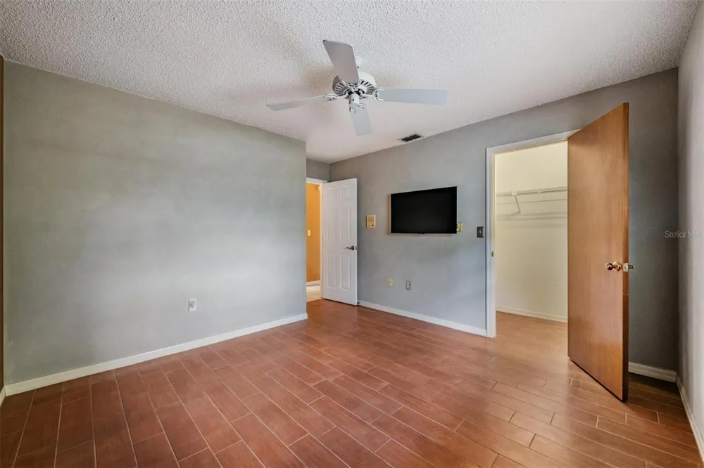 3817 NICHOLAS CIRCLE Tarpon Springs, FL 34688