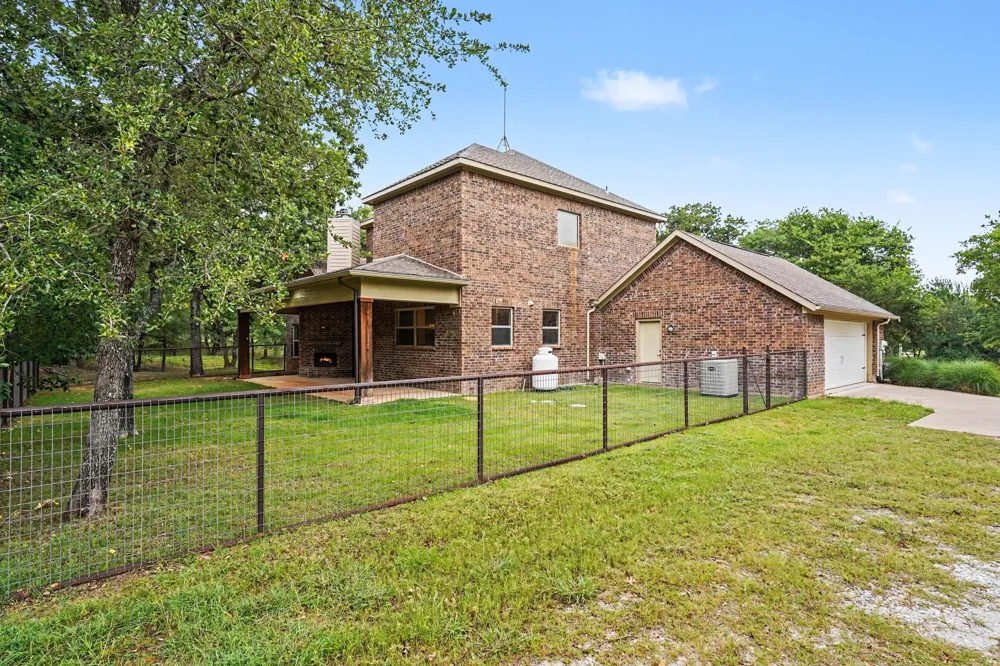 2190 County Road 2027 Glen Rose, TX 76043