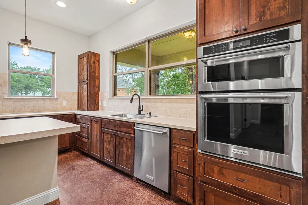 2190 County Road 2027 Glen Rose, TX 76043