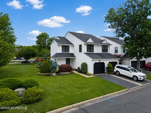 151 Chestnut Way