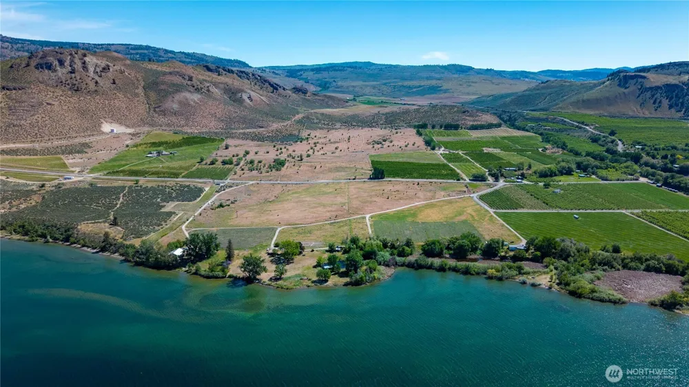45 Thorndike Loop Road Oroville, WA 98844