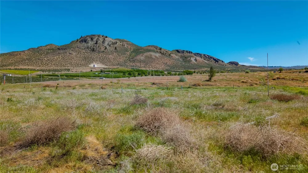 45 Thorndike Loop Road Oroville, WA 98844