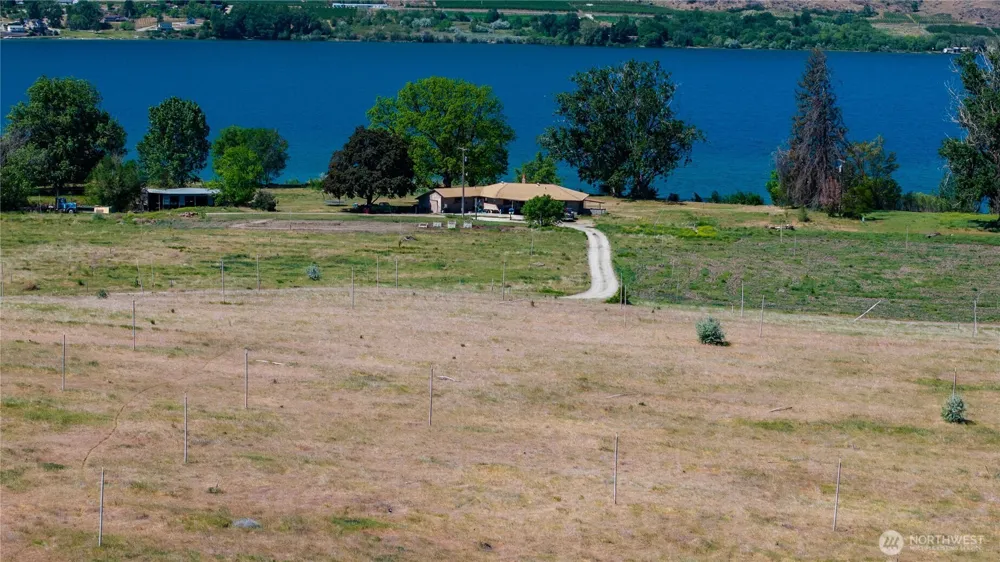 45 Thorndike Loop Road Oroville, WA 98844
