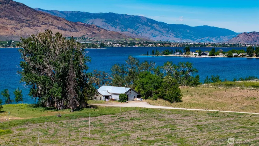 45 Thorndike Loop Road Oroville, WA 98844