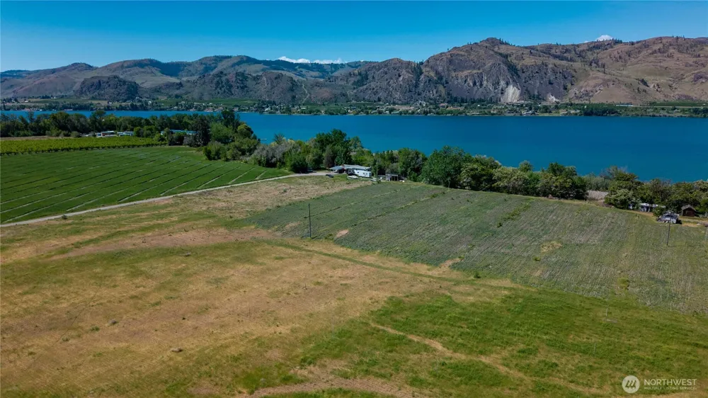 45 Thorndike Loop Road Oroville, WA 98844