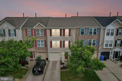 24 CLEMENS LANE