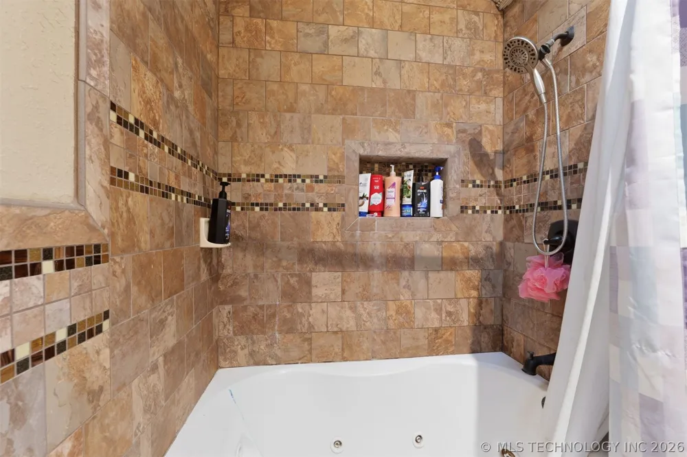 471322 E 844 ROAD Stilwell, OK 74960
