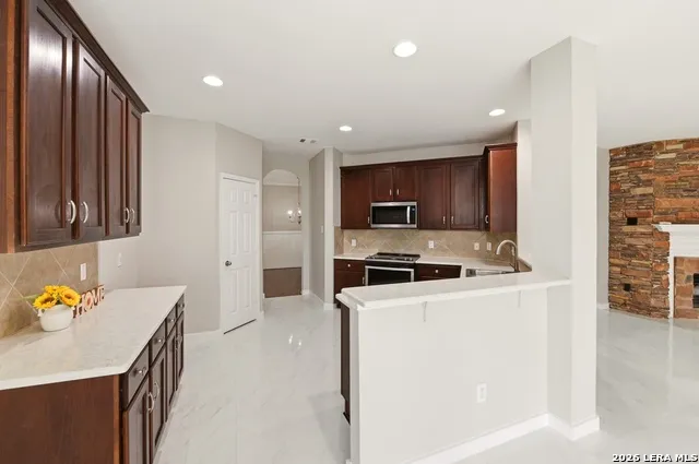 406 Primavera Loop Kyle, TX 78640