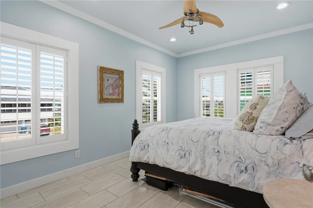 204 Bayshore Drive Ingleside, TX 78362