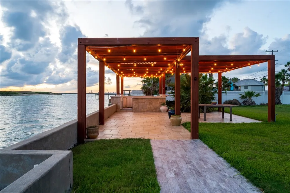 204 Bayshore Drive Ingleside, TX 78362