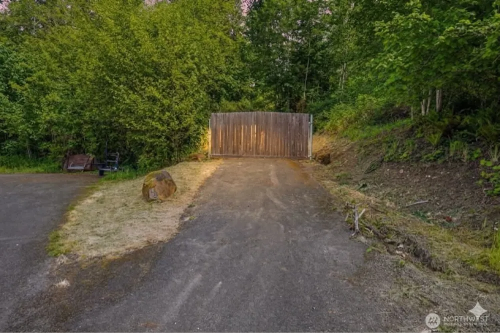131 Sugar Pine Place Mossyrock, WA 98564