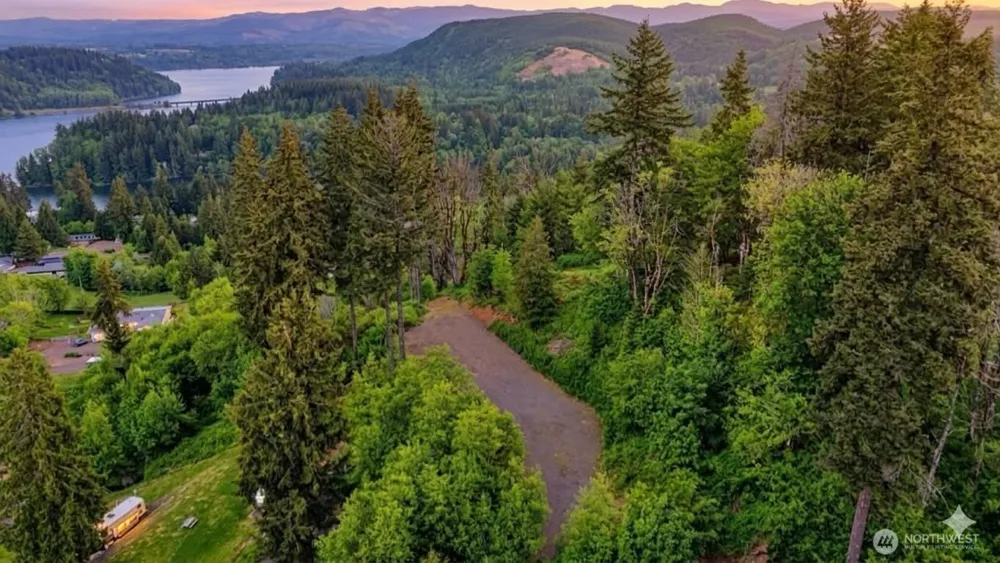 131 Sugar Pine Place Mossyrock, WA 98564