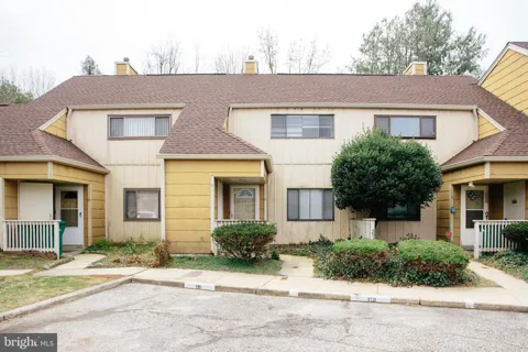 11 DOVER DRIVE