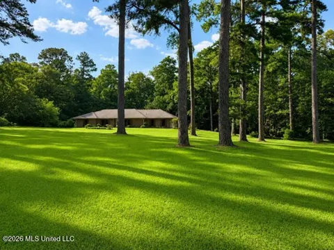 932 White Road
