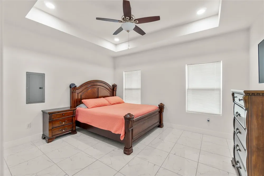23232 Val Verde Edinburg, TX 78532
