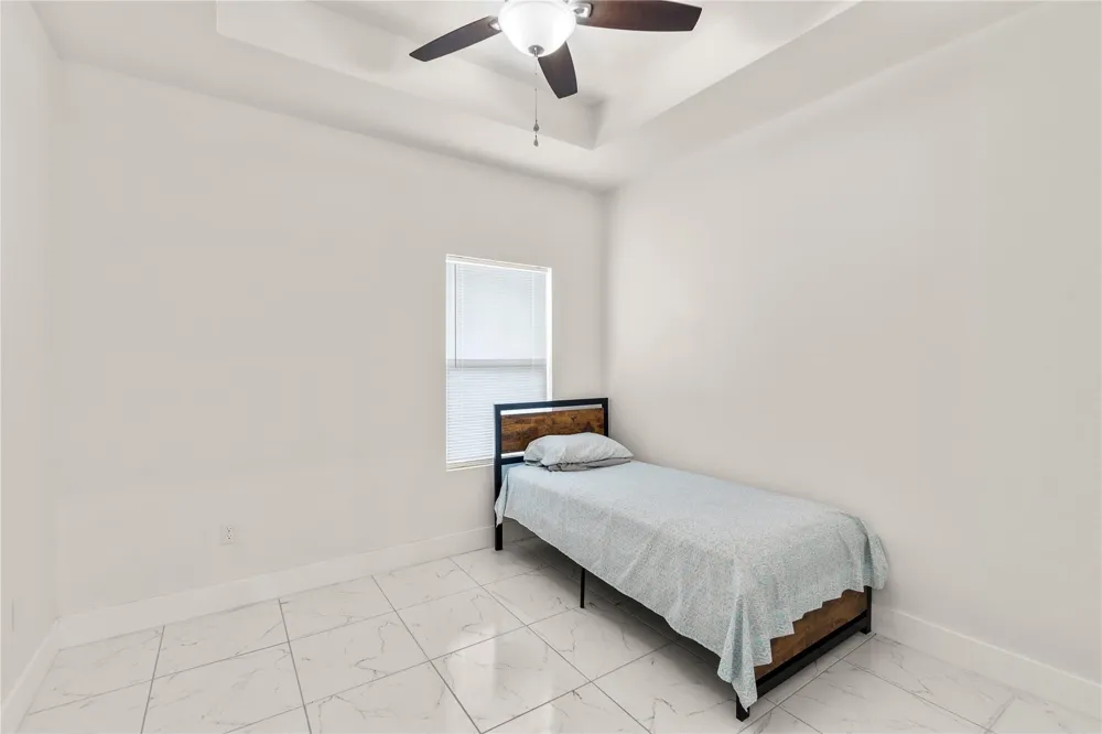 23232 Val Verde Edinburg, TX 78532