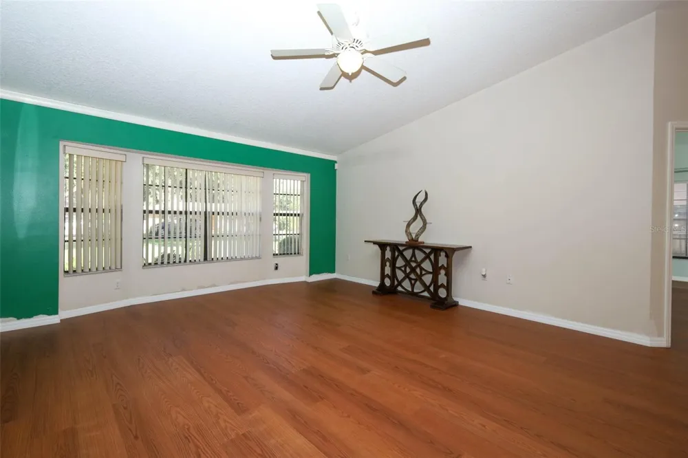 610 YORKTOWN DRIVE Leesburg, FL 34748