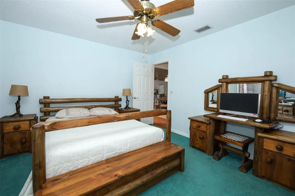 610 YORKTOWN DRIVE Leesburg, FL 34748