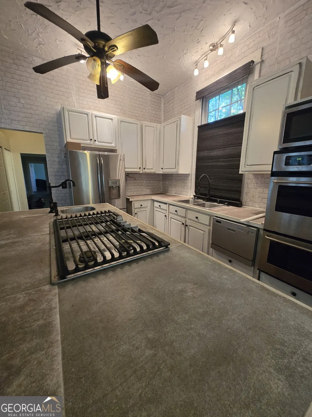 246 Newnan ST Franklin, GA 30217