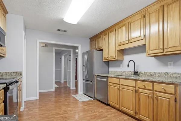 1048 Philema RD Leesburg, GA 31763