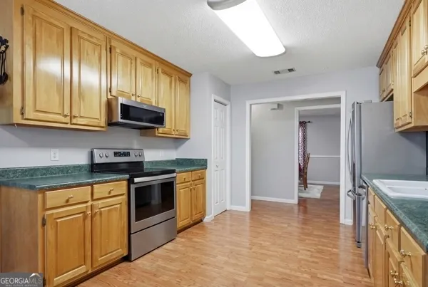 1048 Philema RD Leesburg, GA 31763
