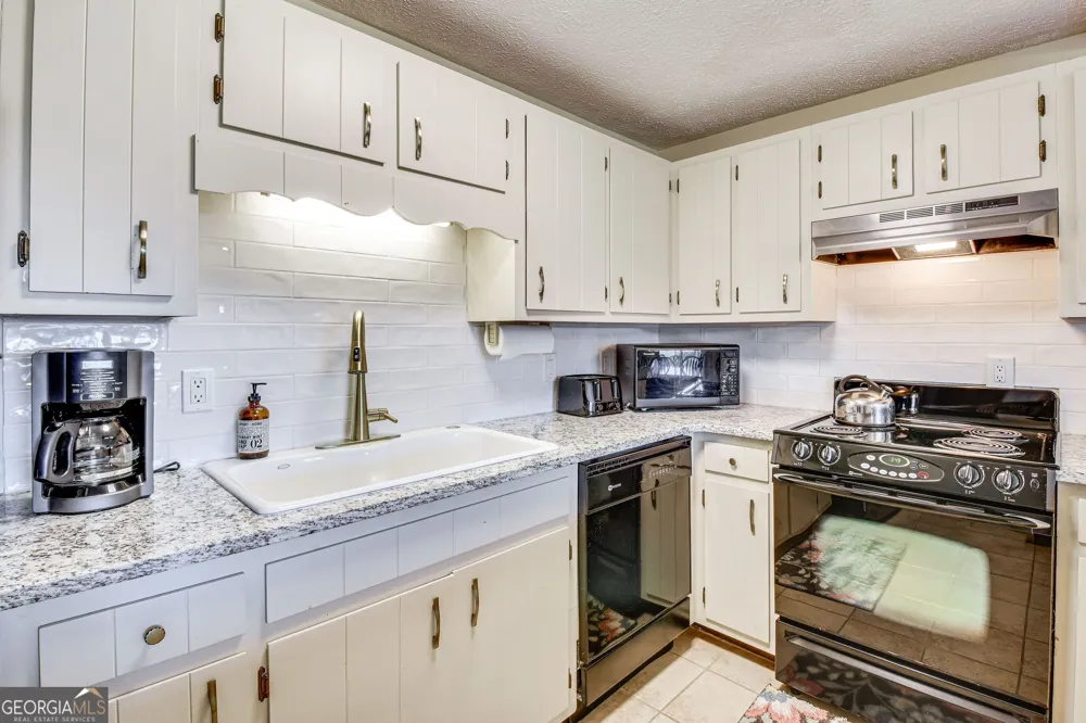 115 Broadmoor LN Sky Valley, GA 30537
