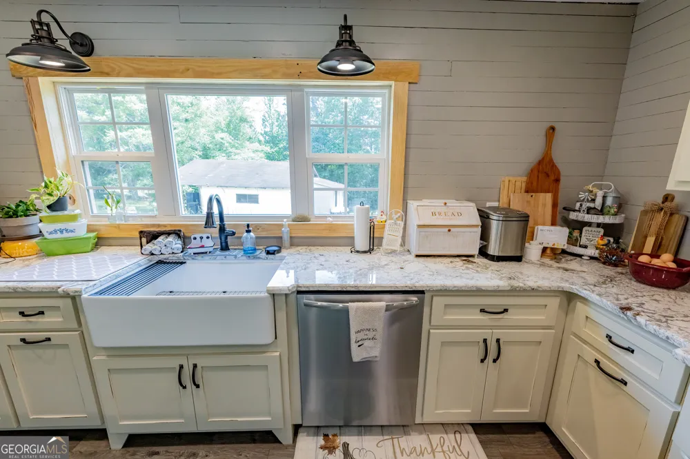 655 White RD Thomaston, GA 30286