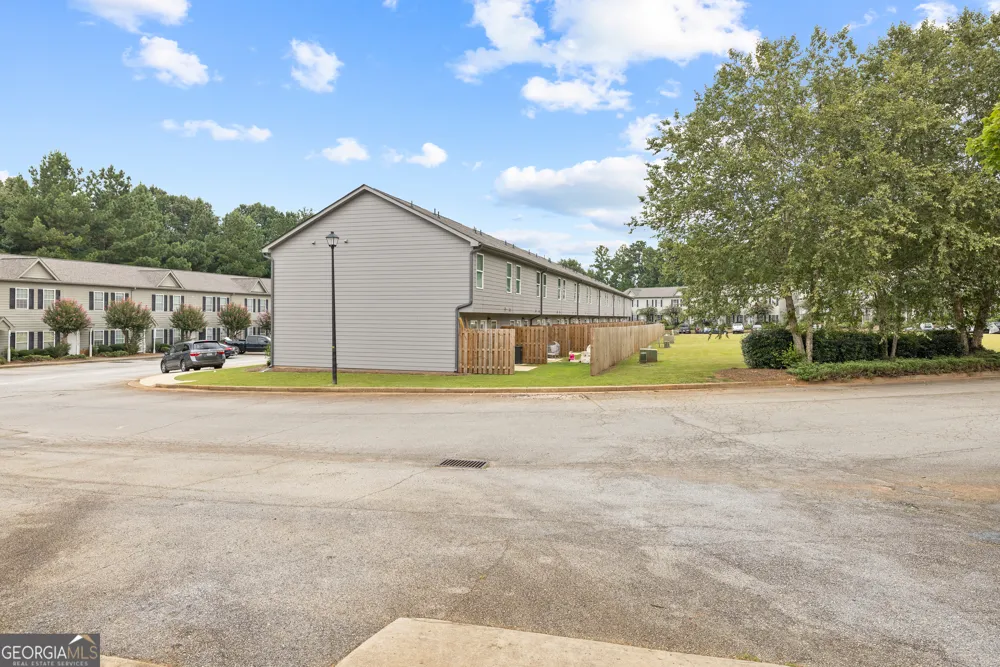 100 Lena LN Eatonton, GA 31024