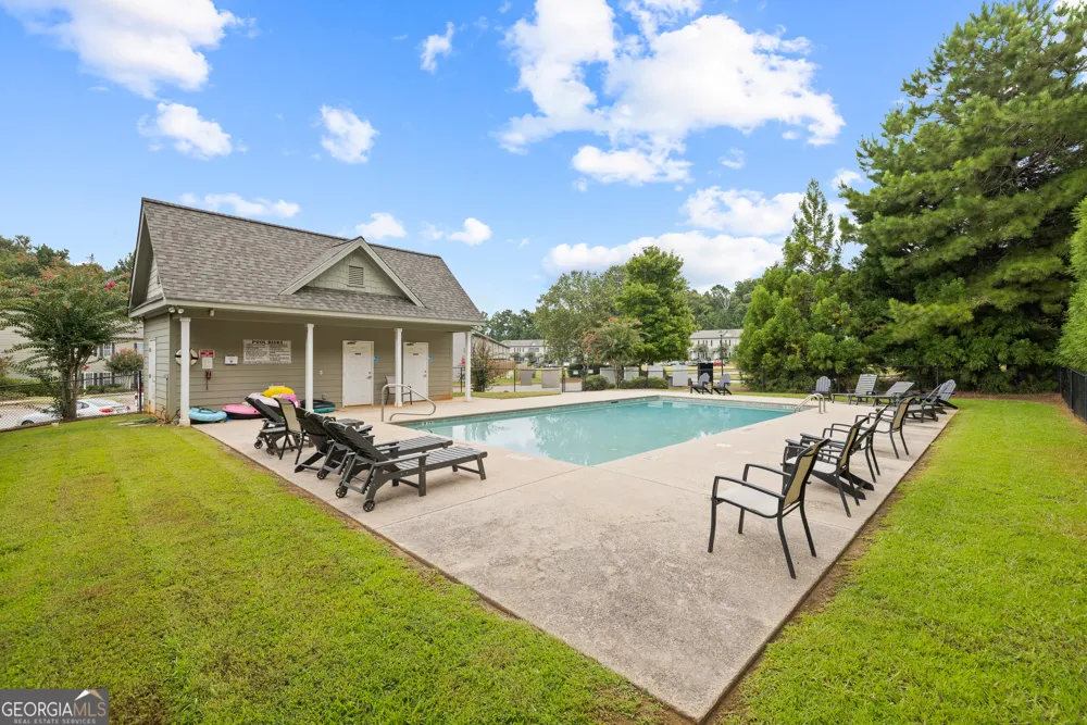 100 Lena LN Eatonton, GA 31024