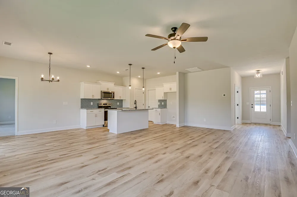 205 Palmetto Loop Vidalia, GA 30474
