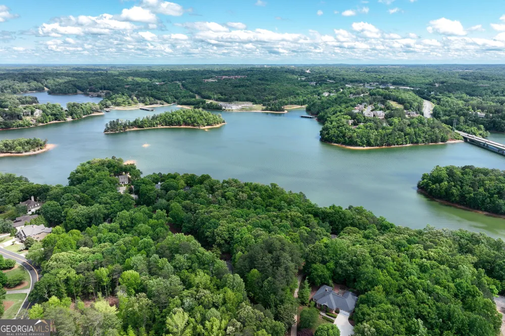 208 Lake Pointe DR Gainesville, GA 30506