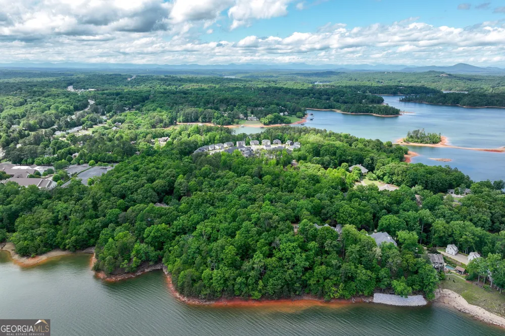208 Lake Pointe DR Gainesville, GA 30506