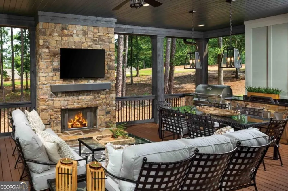 208 Lake Pointe DR Gainesville, GA 30506