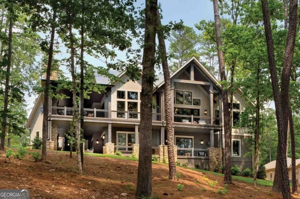 208 Lake Pointe DR Gainesville, GA 30506