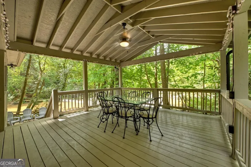 88 Pauls LN Ellijay, GA 30536