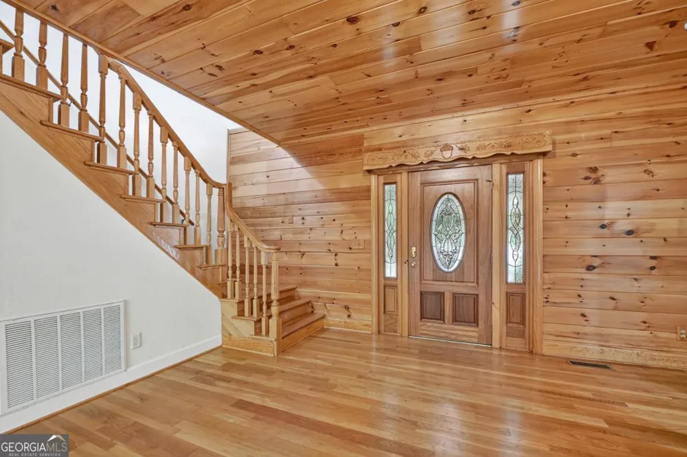 88 Pauls LN Ellijay, GA 30536