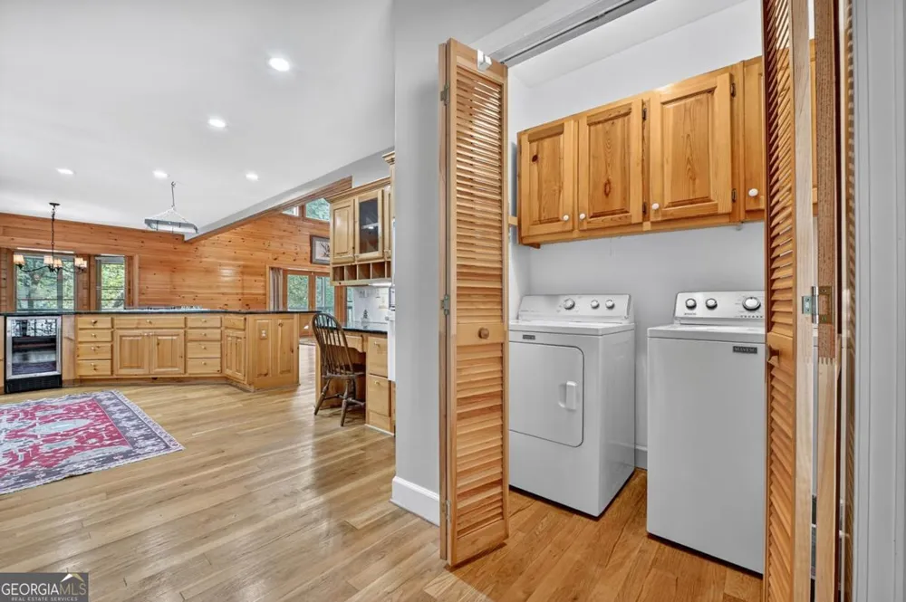 88 Pauls LN Ellijay, GA 30536