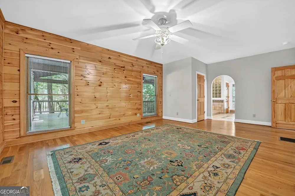 88 Pauls LN Ellijay, GA 30536