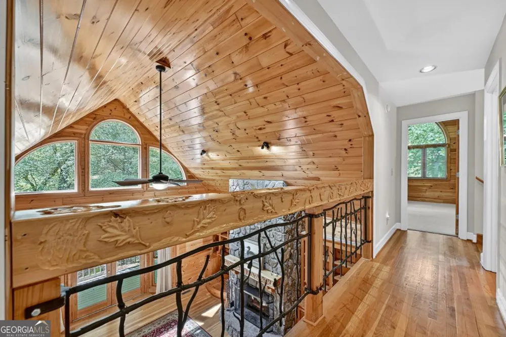 88 Pauls LN Ellijay, GA 30536