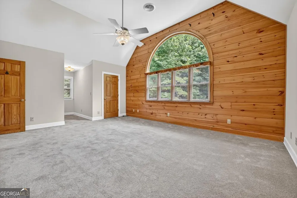 88 Pauls LN Ellijay, GA 30536