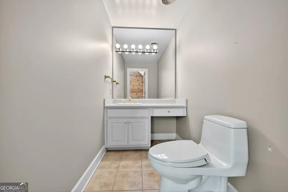 88 Pauls LN Ellijay, GA 30536