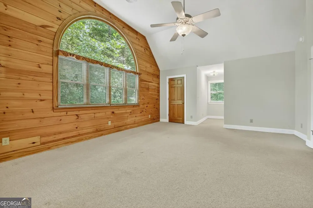 88 Pauls LN Ellijay, GA 30536