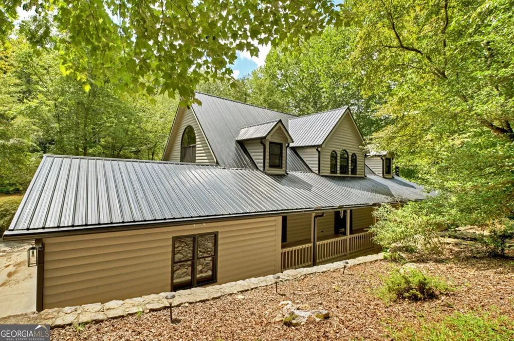 88 Pauls LN Ellijay, GA 30536