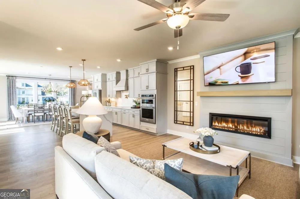 102 Bridgecrest RD Roswell, GA 30075
