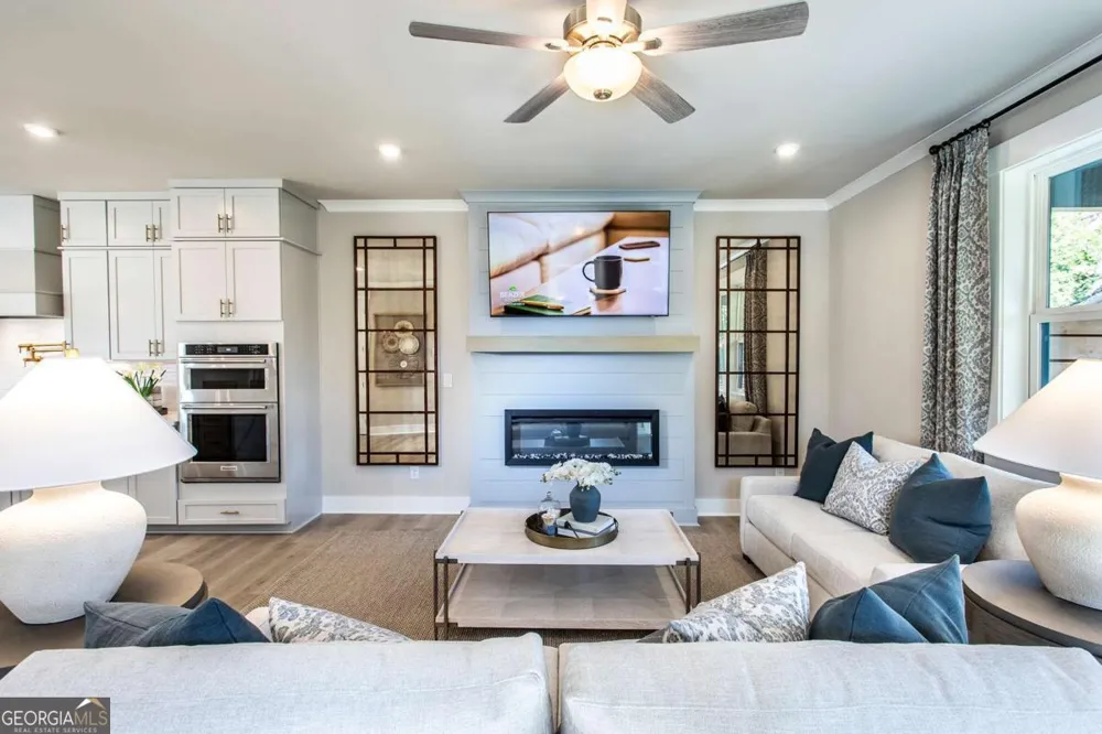 102 Bridgecrest RD Roswell, GA 30075