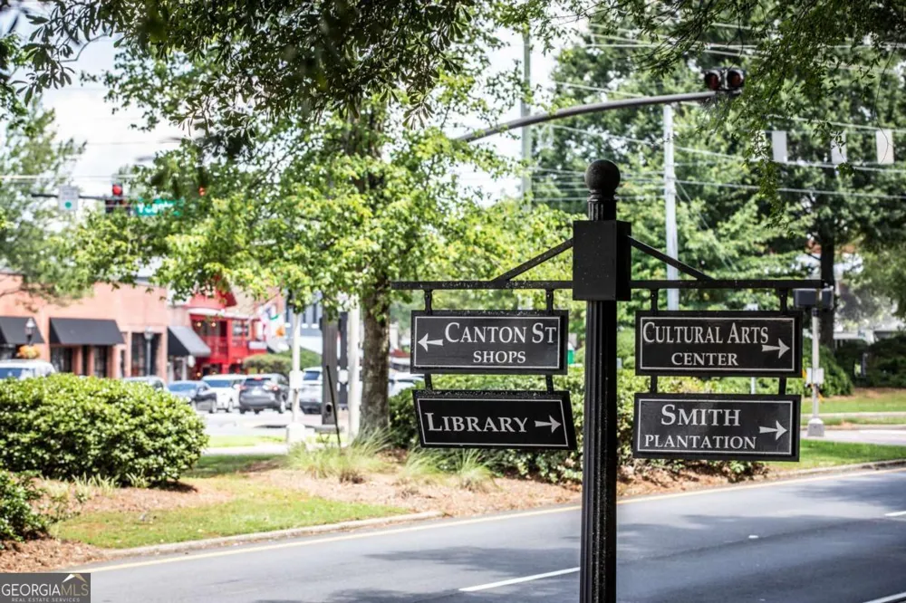 102 Bridgecrest RD Roswell, GA 30075