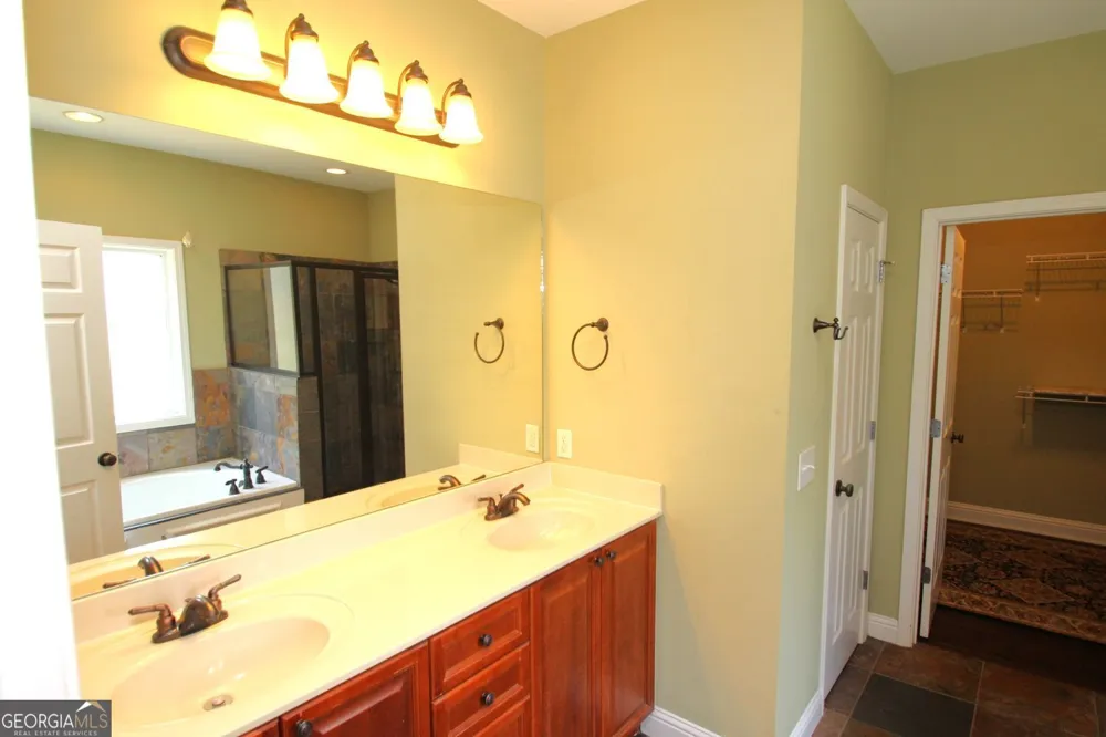 194 Palmer CT Jefferson, GA 30549
