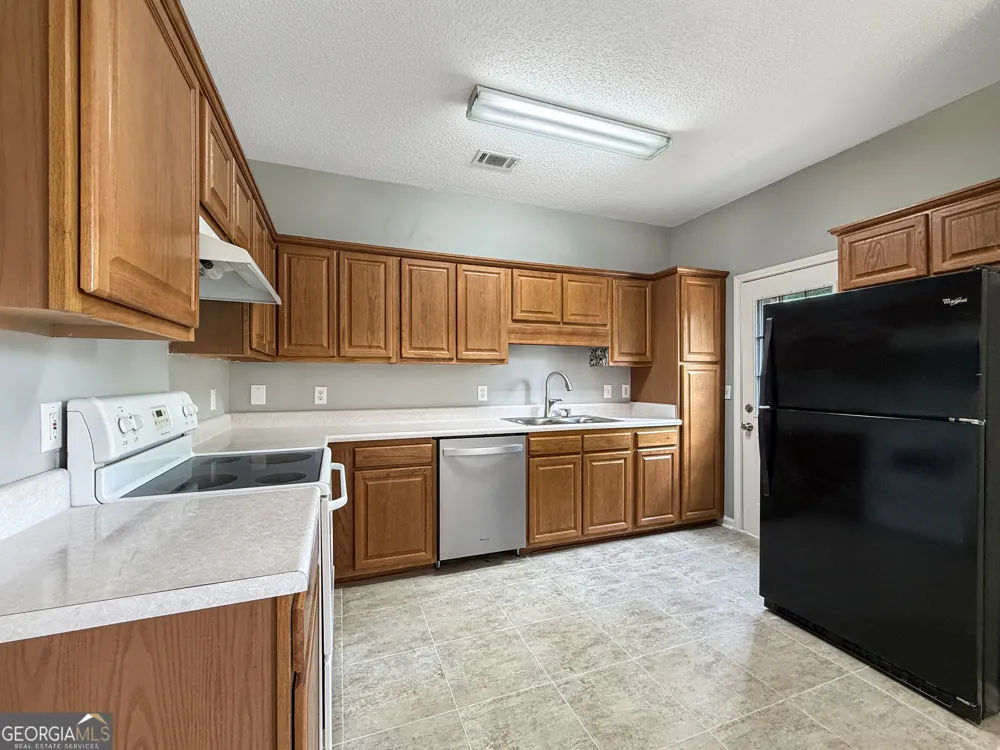 353 Smokewood WAY Newnan, GA 30263
